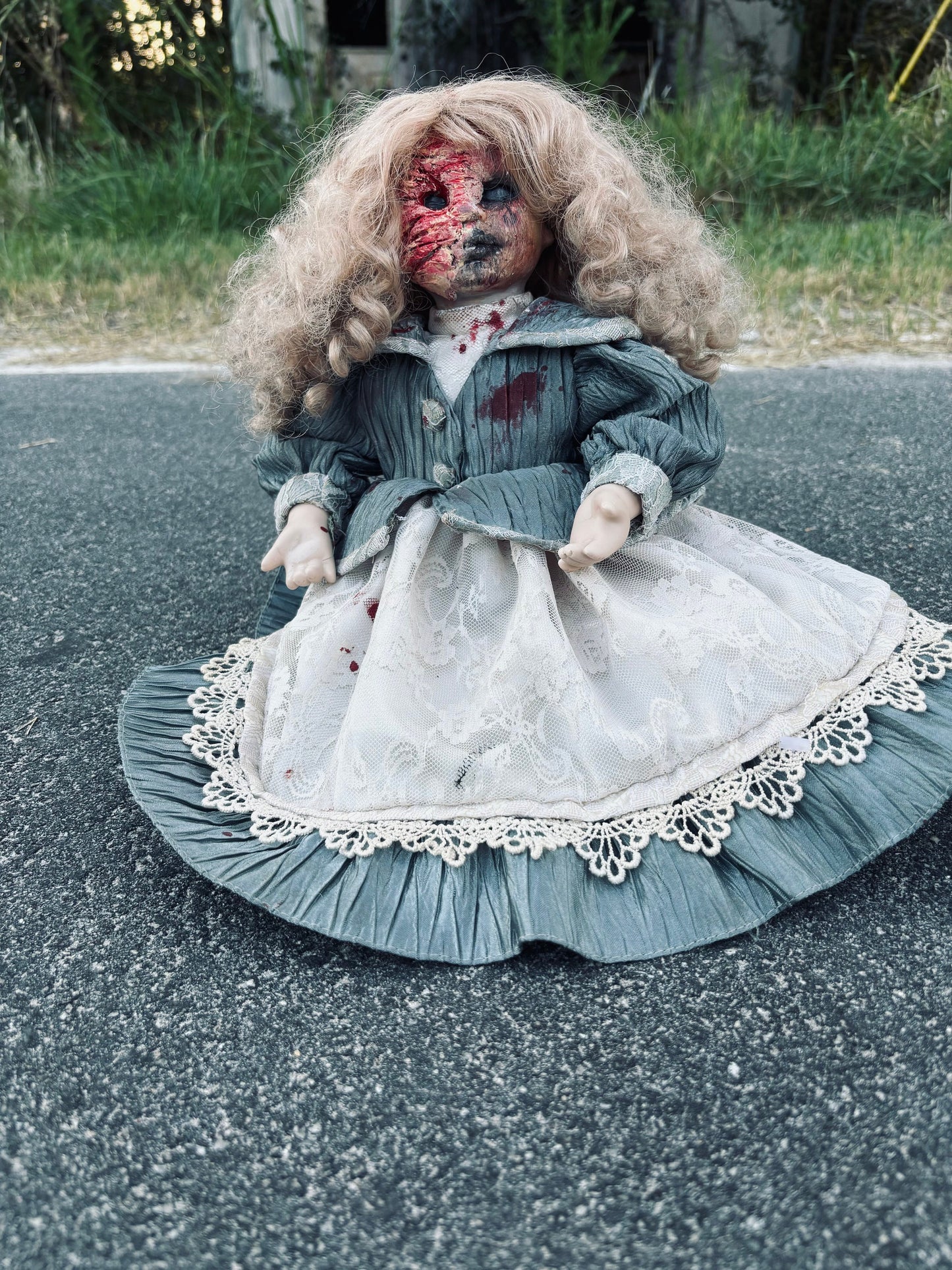 WTFCreepyDolls- Cursed Eliza